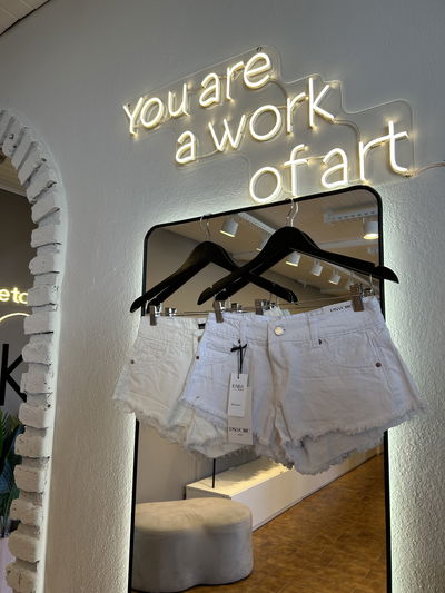 Short maddy low waist