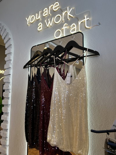 Vestido lentejuelas escote v
