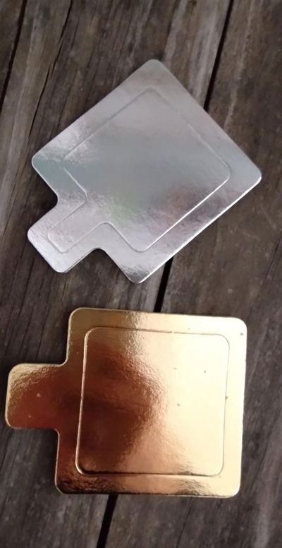 Base con Pestaña Premium
