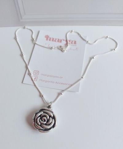 Collar Rosa