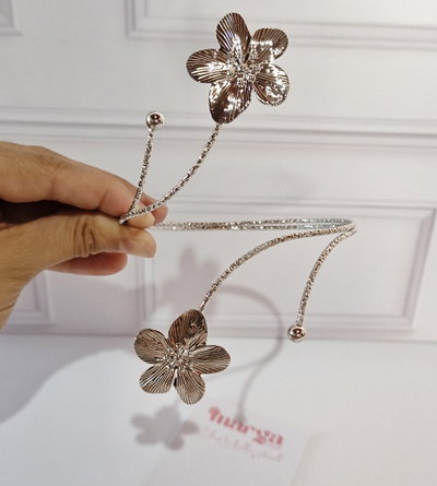 Brazalete Flor Plateada 