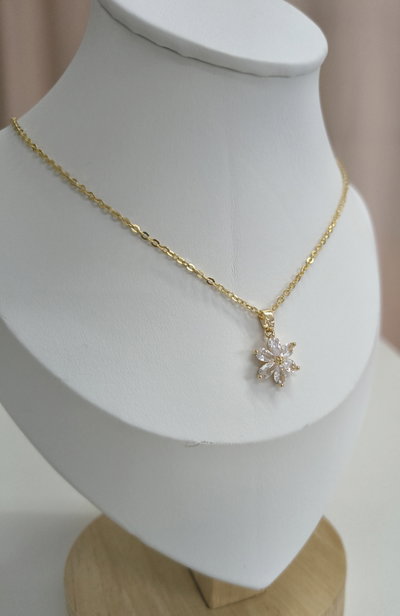 Collar Flora Dorado