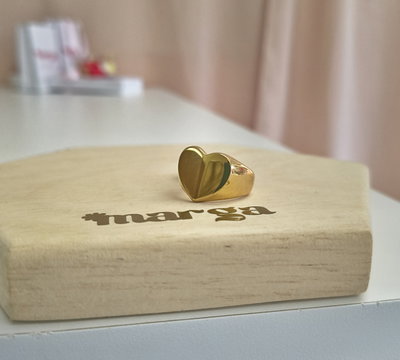 Anillo Sello Corazón Dorado 