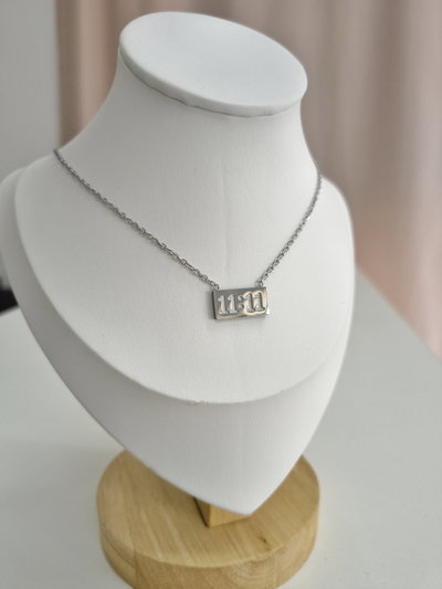 Collar 11:11 