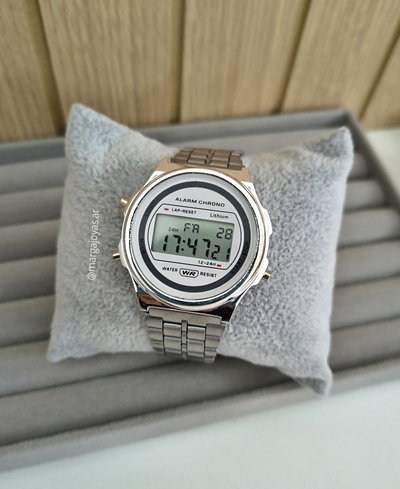 Reloj Unisex Tipo Casio Redondo - Plateado y Blanco