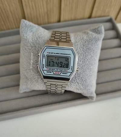 Reloj Unisex Tipo Casio Cuadrado - Plateado y Celeste