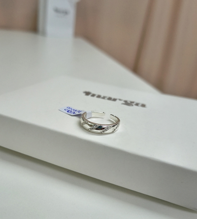 Anillo Adara