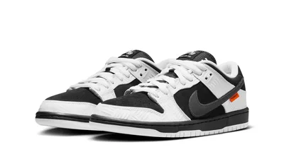 SB Dunk Low x "Tightbooth"
