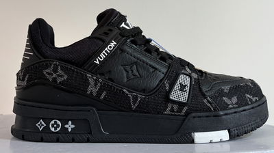 Louis Vuitton “Logo Black”