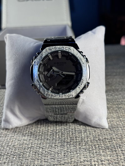 G Shock GA2100 CALIDAD  AAA Acero-100 % FUNCIONAL  + Lata Metalica