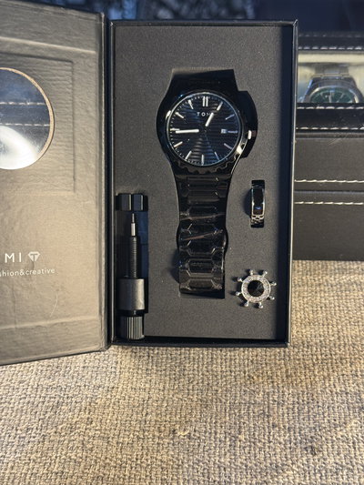 Kit Original Tomi Ocean Negro Acero + Quita perno + Anillo + Llavero + 