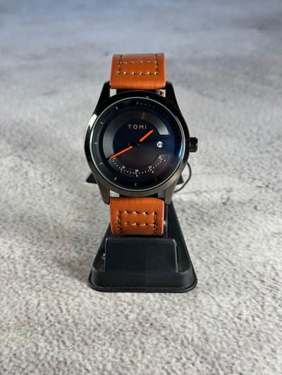 Tomi Temporis Sumergible Cuero Marron +Billetera Cuero de Regalo