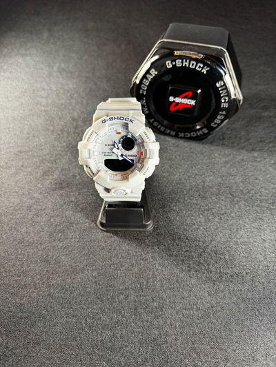 G Shock GA700 Blanco + Billetera Cuero de Regalo +  Envio Gratis