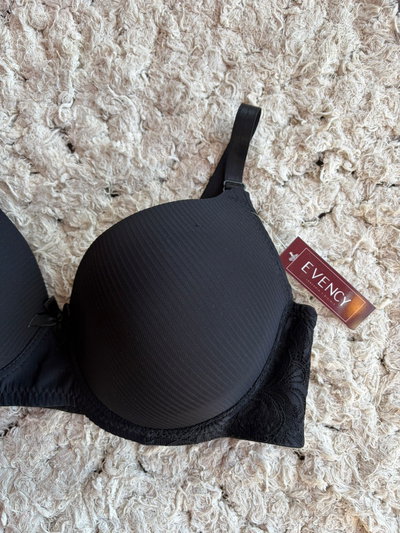 E120 - Condorita Negro