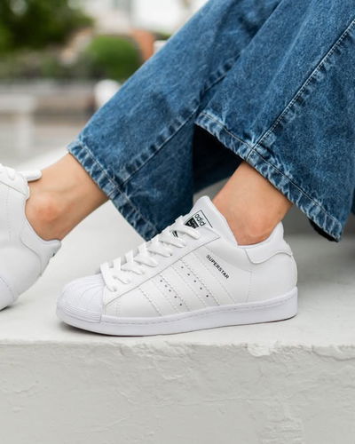 SUPERSTAR PREMIUM