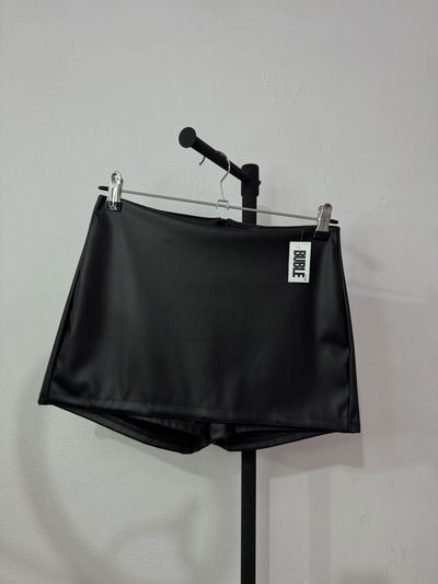 MINI SHORT ENGOMADO