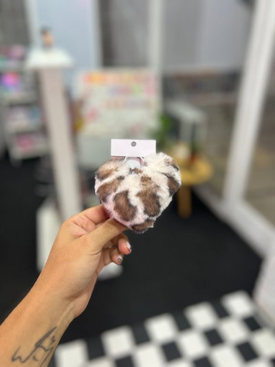 Llavero peluche | corazon blanco animal print