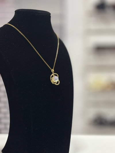 Collares universo dorado