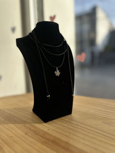 Chocker - trebol de la suerte