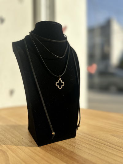 Chocker - trebol micropave