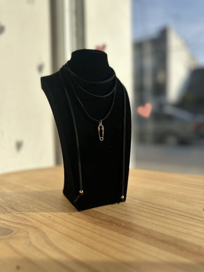 Chocker - alfiler micropave dorado