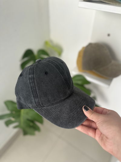 Gorra prelavada - negra
