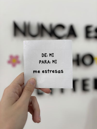 Sticker atrapasol - mensajito