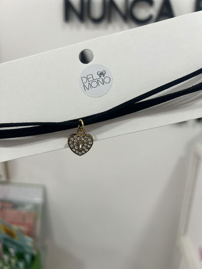 Chocker dorado gamuza | corazon candado