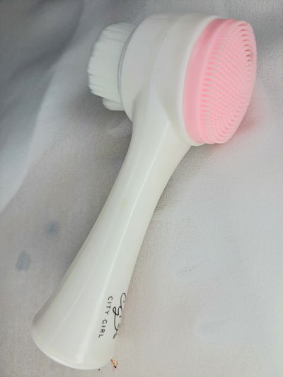 Cepillo de limpieza y exfoliante 