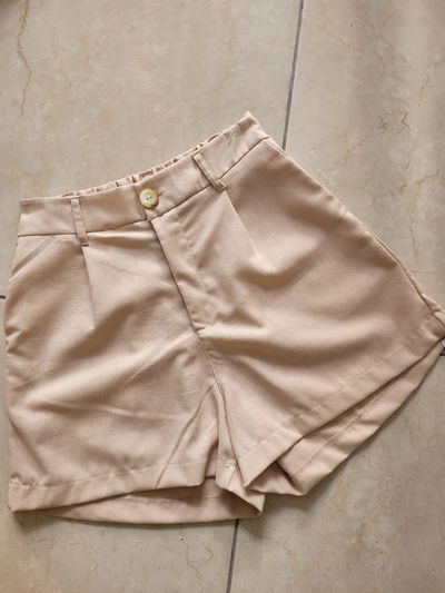 Short lino sastrero beige