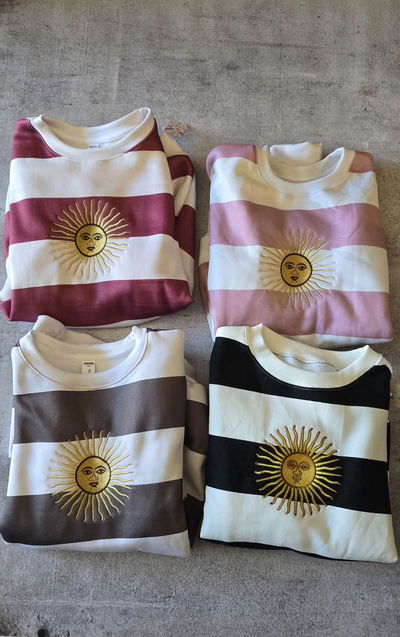 Buzos Frizados Bordados