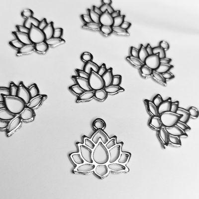 Dije flor de loto x unidad