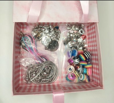 Kit Pandora - 60 charms + caja+ pulseras y collares
