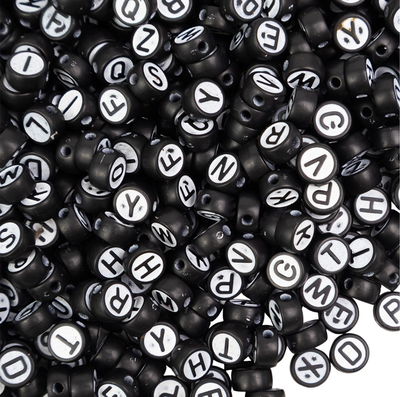 400u aprox letras negras fondo blanco (50g)
