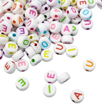 400u aprox Vocales blancas con color (50G)