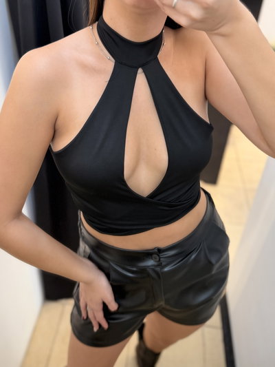 TOP GIA BLACK