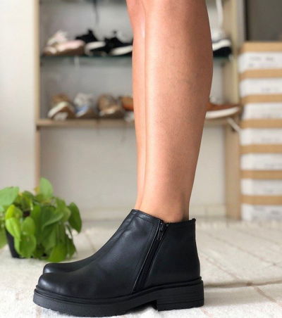 Mia - Negro