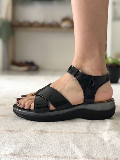 Delfina - Negro charol
