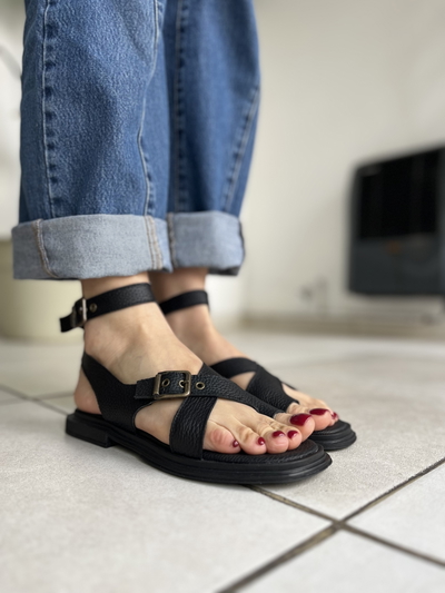 Megara - Negro