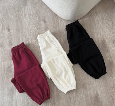 Jogger frizado liso 