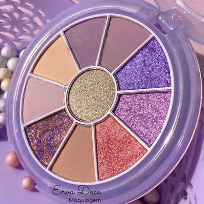 Paleta de Sombras + 1 Iluminador DREAMIN' LILAC - Ruby Rose