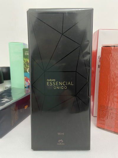 Perfume Essencial Único femenino EDP 90ml 