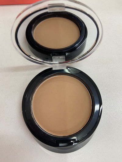 Polvo compacto Faces tono castaño 