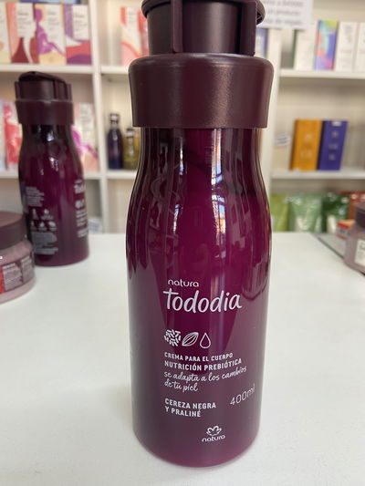 Crema corporal tododia cereza negra y praline 400ml