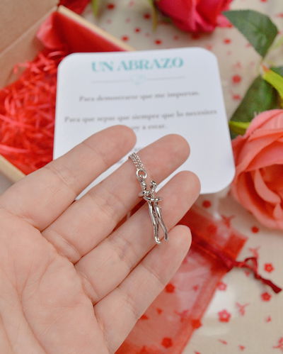Collar Abrazo Infinito