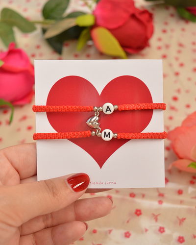 Pulseras Iniciales con Imán 