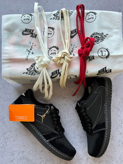 Air Jordan 1 low travis scott black phantom