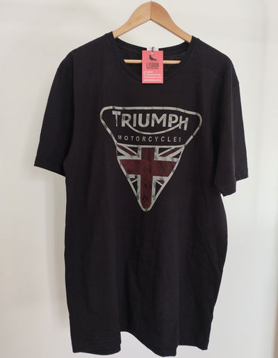 Remera Triumph