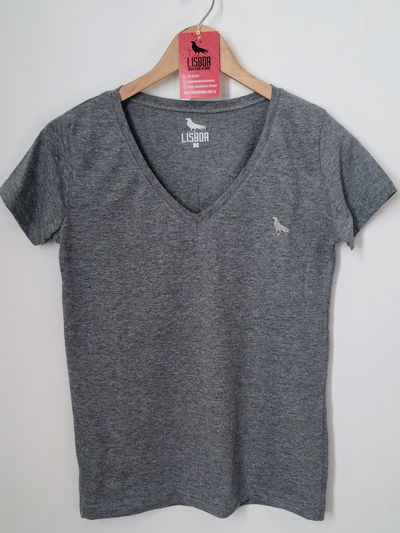 REMERA LISBOA V GRIS 