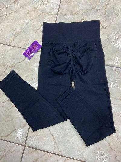 Calza total black con frunce y bolsillo PREMIUM 